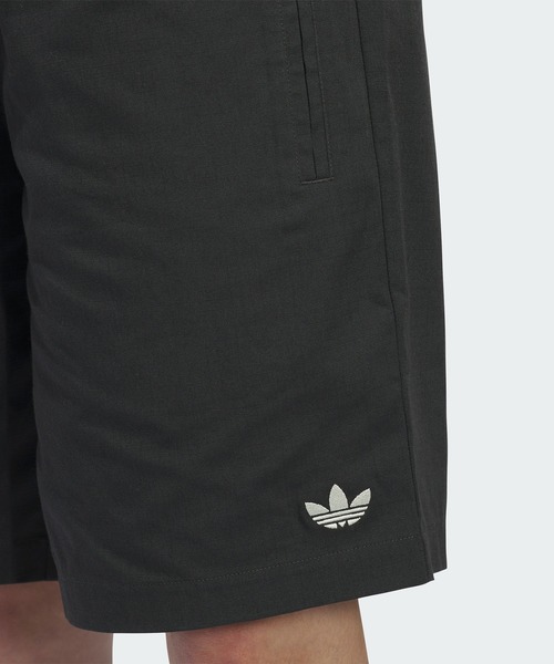 adidas(アディダス)の「スケートボーディング ショーツ(ジェンダーニュートラル) / ハーフパンツ / アディダスオリジナルス adidas Originals(その他パンツ・メンズ・ベージュ/グレー/ブラック・SMALL/X-SMALL/XX-LARGE/3XL/LARGE/MEDIUM/X-LARGE/XX-SMALL)」の5枚目の写真