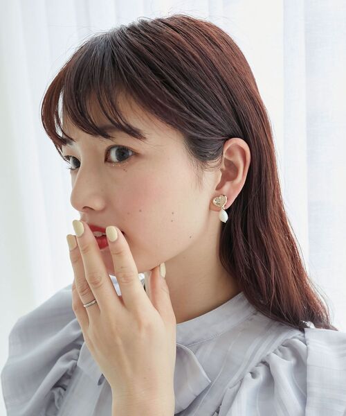 MAJESTIC LEGON(マジェスティックレゴン)の「ガーリーモチーフイヤリング(イヤリング・レディース・ゴールド/シルバー/A・FREE)」の4枚目の写真