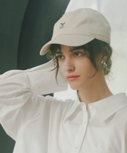 JILL STUART（ジルスチュアート）の「◆エンブレム刺繍キャップ（キャップ・レディース・ベージュ/ブラック・ﾌﾘ-）」の13枚目の写真