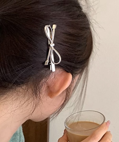 Vipoa（ヴィポア）の「リボンミニヘアピン2SET（ヘアピン・レディース・シルバー・FREE）」の2枚目の写真