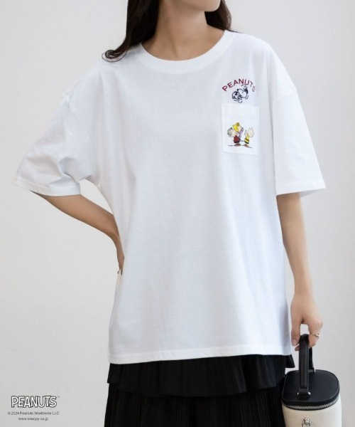 PEANUTS(ピーナッツ)の「PEANUTS スヌーピー アソートプリントTシャツ(Tシャツ/カットソー・レディース・グリーン系その他/ベージュ/ホワイト/ブラック・フリー)」の5枚目の写真