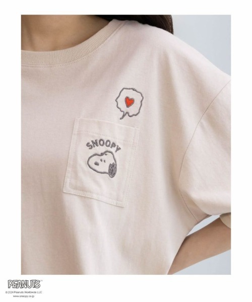 PEANUTS(ピーナッツ)の「PEANUTS スヌーピー アソートプリントTシャツ(Tシャツ/カットソー・レディース・グリーン系その他/ベージュ/ホワイト/ブラック・フリー)」の10枚目の写真