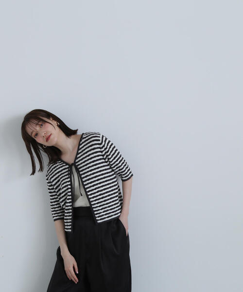 N.(N. Natural Beauty Basic)(エヌエヌナチュラルビューティーベーシック)の「◆フロントリボン柄編みボーダーニット(ニット/セーター・レディース・ブラック系その他/グリーン系その他・MEDIUM)」の7枚目の写真