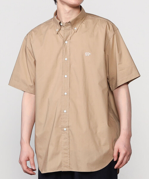 SCYE BASICS（サイベーシックス）の「SCYE BASICS｜〈別注〉半袖ボタンダウンシャツ MEN（シャツ/ブラウス・メンズ・キャメル/ライトブルー/ネイビー・38/40/36）」の3枚目の写真