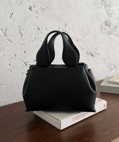 CAPRICIEUX LE'MAGE(カプリシューレマージュ)の「ラウンドミニボストンバッグ(ショルダーバッグ・レディース・ベージュ/ブラック・FREE)」の11枚目の写真