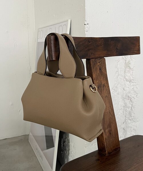 CAPRICIEUX LE'MAGE(カプリシューレマージュ)の「ラウンドミニボストンバッグ(ショルダーバッグ・レディース・ベージュ/ブラック・FREE)」の18枚目の写真