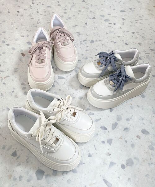 MAJESTIC LEGON（マジェスティックレゴン）の「プレート厚底スニーカー（スニーカー・レディース・オフホワイト/ピンク/グレー系その他・MEDIUM/SMALL/LARGE）」の2枚目の写真