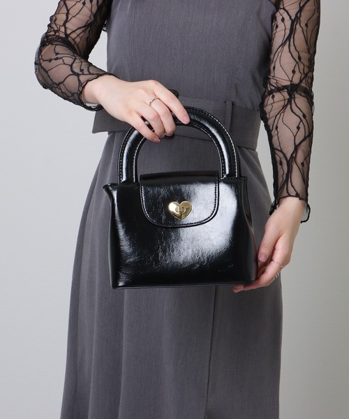 Lace Ladies（レースレディース）の「ハート バックル付き コンパクト ハンドバッグ（ハンドバッグ・レディース・ブラック/ホワイト・FREE）」の14枚目の写真
