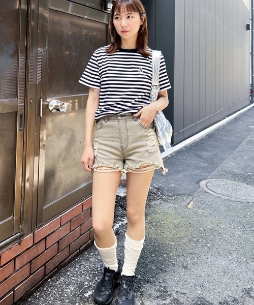 ALAND（エーランド）の「【UNISEX】ALAND／AロゴボーダーT（Tシャツ/カットソー・レディース・ブルー/ブラック/ピンク・MEDIUM/SMALL）」の4枚目の写真