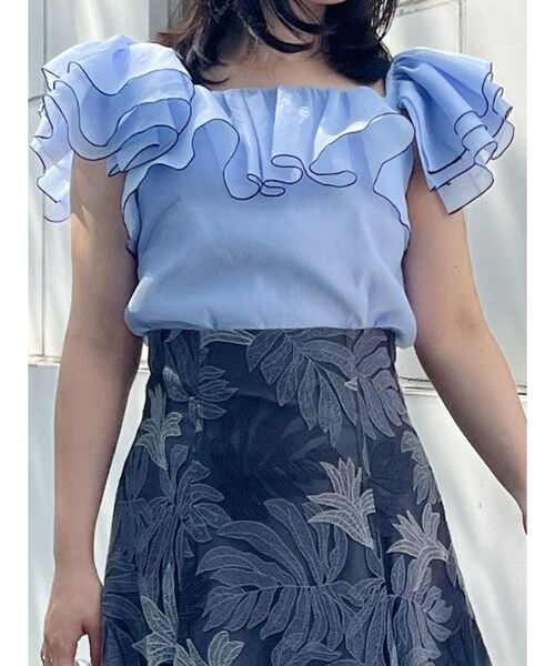 MERCURYDUO（マーキュリーデュオ）の「バイカラーメローラッフルブラウス（シャツ/ブラウス・レディース・オフホワイト/グレー/ライトブルー・FREE）」の12枚目の写真