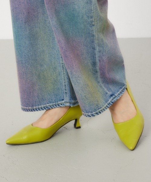 RODEO CROWNS WIDE BOWL（ロデオクラウンズワイドボウル）の「COLOR POINTED PUMPS（パンプス・レディース・ライム/ピンク/シルバー・MEDIUM/LARGE）」の2枚目の写真