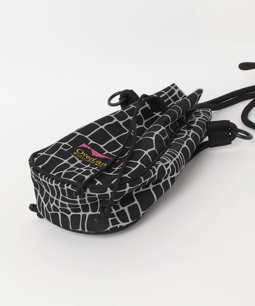 Overland（オーバーランド）の「OverLand EQUIPMENT/オーバーランドイクイップメント  KINCHAKU BAG（ボディバッグ/ウエストポーチ・メンズ・ブラック・F）」の4枚目の写真