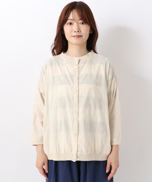 one'sterrace（ワンズテラス）の「ドット刺繍 前開きブラウス（シャツ/ブラウス・レディース・アイボリー系8/グレー系その他7・02）」の10枚目の写真