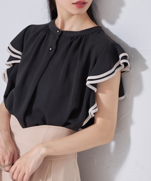 tocco closet(トッコ クローゼット)の「【ZOZO限定】フリルスリーブバイカラーブラウス(シャツ/ブラウス・レディース・ベージュ/オフホワイト/ブラック・M)」の3枚目の写真