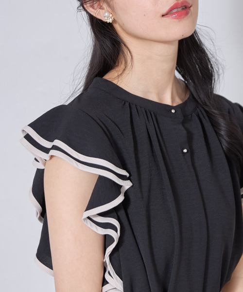 tocco closet(トッコ クローゼット)の「【ZOZO限定】フリルスリーブバイカラーブラウス(シャツ/ブラウス・レディース・ベージュ/オフホワイト/ブラック・M)」の5枚目の写真