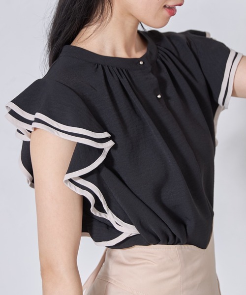 tocco closet(トッコ クローゼット)の「【ZOZO限定】フリルスリーブバイカラーブラウス(シャツ/ブラウス・レディース・ベージュ/オフホワイト/ブラック・M)」の6枚目の写真