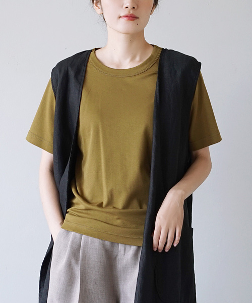 zootie（ズーティー）の「【きちんとしたい日もTシャツを。】シルキースムースコットン Tシャツ［5分袖］（Tシャツ/カットソー・レディース・ライトブルー/グレイッシュベージュ/ブラック/オフホワイト/ネイビー/ミント/黄土色系/ライトグレー・LL/L/M）」の5枚目の写真