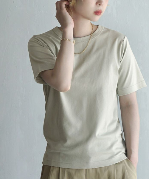 zootie（ズーティー）の「【きちんとしたい日もTシャツを。】シルキースムースコットン Tシャツ［5分袖］（Tシャツ/カットソー・レディース・ライトブルー/グレイッシュベージュ/ブラック/オフホワイト/ネイビー/ミント/黄土色系/ライトグレー・LL/L/M）」の22枚目の写真