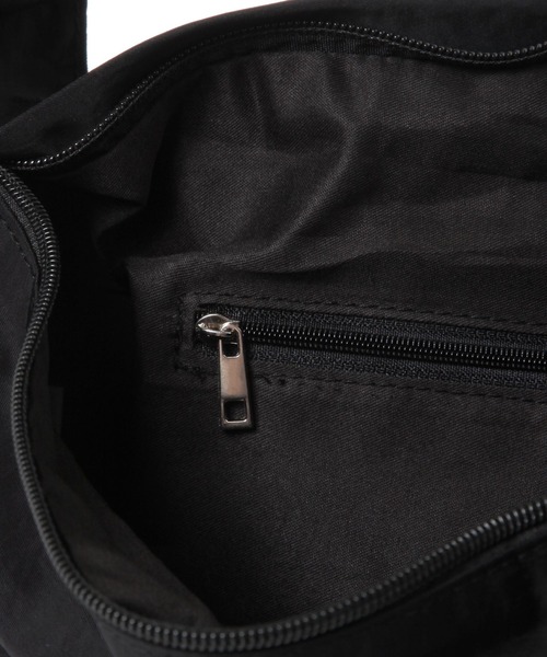 mysty woman(ミスティウーマン)の「シャーリングショルダーBAG2 144074 【500mlペットボトル収納可能!】(ショルダーバッグ・レディース・グレイッシュベージュ/ブラック/チョコ・FREE)」の19枚目の写真