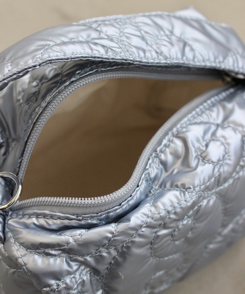 SANSeLF（サンセルフ）の「Se メタリックポーチバッグ【SANSeLF】sana24a009（ハンドバッグ・レディース・ブルーグレー/ライトピンク/シルバー・FREE）」の7枚目の写真