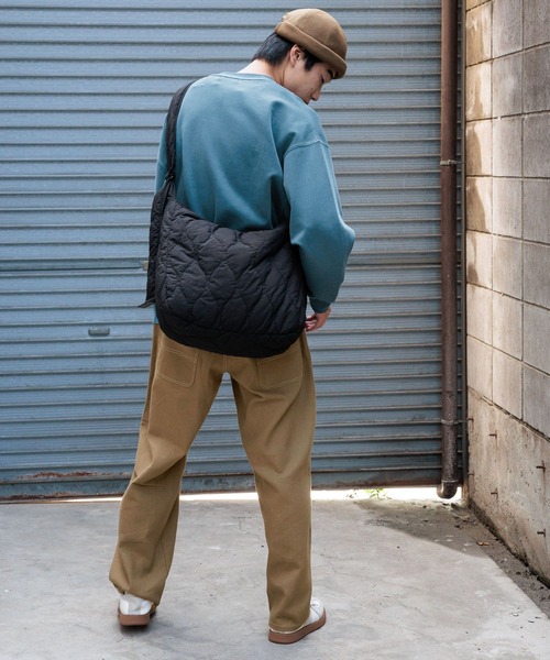 niko and...(ニコアンド)の「ラージ切り替えキルトショルダーバッグ / キルティングショルダー(ショルダーバッグ・メンズ・カーキ/ブラック/オフホワイト・FREE)」の6枚目の写真