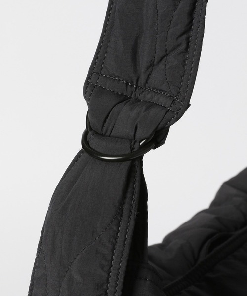 niko and...(ニコアンド)の「ラージ切り替えキルトショルダーバッグ / キルティングショルダー(ショルダーバッグ・メンズ・カーキ/ブラック/オフホワイト・FREE)」の15枚目の写真