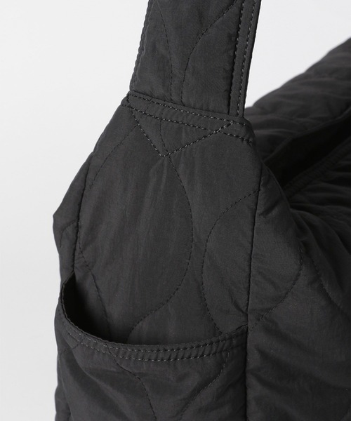 niko and...(ニコアンド)の「ラージ切り替えキルトショルダーバッグ / キルティングショルダー(ショルダーバッグ・メンズ・カーキ/ブラック/オフホワイト・FREE)」の19枚目の写真