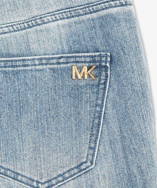 MICHAEL KORS(マイケルコース)の「スキニー SELMA クロップ ジーンズ(デニムパンツ・レディース・ブルー系・6/4/2/0)」の4枚目の写真