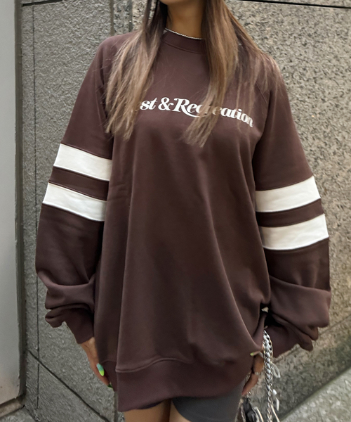 JOINT WORKS（ジョイントワークス）の「Rest&Recreation/レストアンドレクリエーション OVERSIZED RAGLAN SWEATSHIRT（スウェット・レディース・ブラック・FREE）」の7枚目の写真