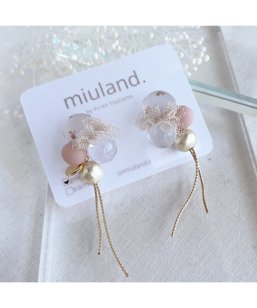 tone（トーン）の「【miuland】tutu flower【パール】(MA)（ピアス（両耳用）・レディース・ホワイト/ブラウン/ピンク・FREE）」の3枚目の写真