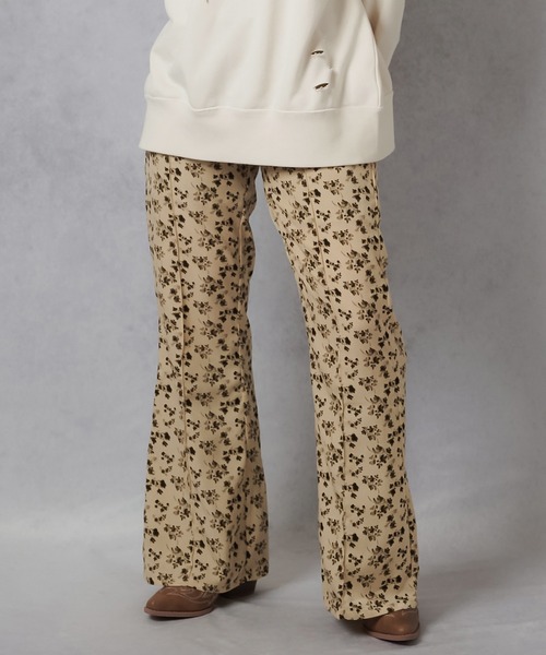 Lull（ルル）の「【Lull / ルル】フローラルプリントフレアパンツ（その他パンツ・レディース・ベージュ/ブラック・ONESIZE）」の20枚目の写真