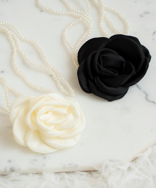 WILLSELECTION（ウィルセレクション）の「フラワーパールチョーカー（ネックレス・レディース・オフホワイト/ブラック・FREE）」の3枚目の写真
