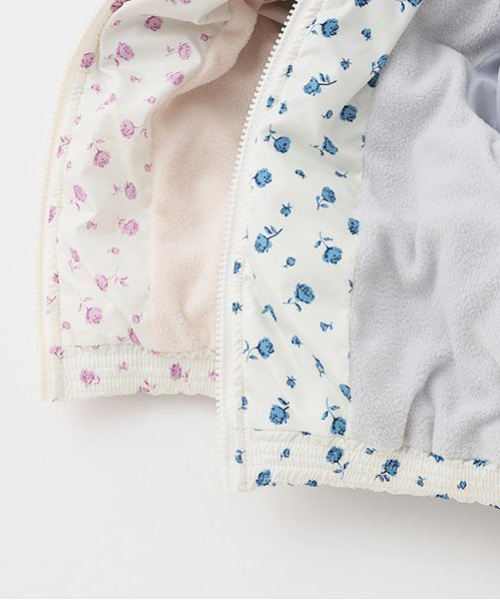 petit main（プティマイン）の「【GOODPRICE/撥水加工】中綿ジャケット(キッズサイズ)（ブルゾン・キッズ・ネイビー/ライトグレー/レッド/オフホワイト/イエロー/ブルー/マルチ/ライトピンク・80ｃｍ/90cm/100cm/110cm/120cm/130cm）」の9枚目の写真