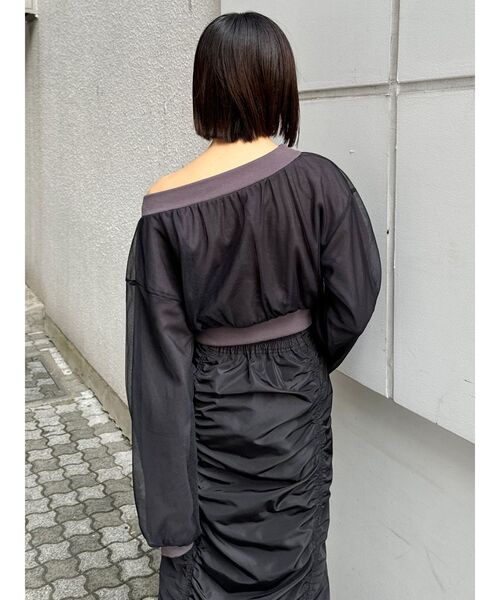 MURUA（ムルーア）の「チュールレイヤードプルオーバー（スウェット・レディース・ブラック/グレー・FREE）」の6枚目の写真