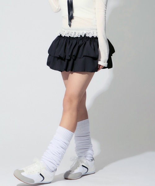 ALLuRing ChaRm(アリュリングチャーム)の「Tiered Balloon Mini Skirt / ティアードバルーンミニスカート(スカート・レディース・ブラック/ホワイト・S/M)」の5枚目の写真