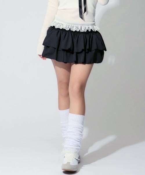 ALLuRing ChaRm(アリュリングチャーム)の「Tiered Balloon Mini Skirt / ティアードバルーンミニスカート(スカート・レディース・ブラック/ホワイト・S/M)」の4枚目の写真
