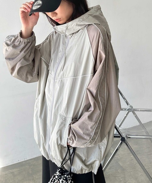 GeeRA（ジーラ）の「ライン入り配色ナイロンオーバーサイズブルゾン（マウンテンパーカー・レディース・ブラック/グレー・LARGE/MEDIUM）」の20枚目の写真