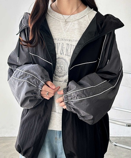 GeeRA（ジーラ）の「ライン入り配色ナイロンオーバーサイズブルゾン（マウンテンパーカー・レディース・ブラック/グレー・LARGE/MEDIUM）」の22枚目の写真