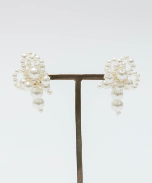 RANDA（ランダ）の「パールアシンメトリーイヤリング（イヤリング・レディース・ホワイト系その他・FREE）」の7枚目の写真