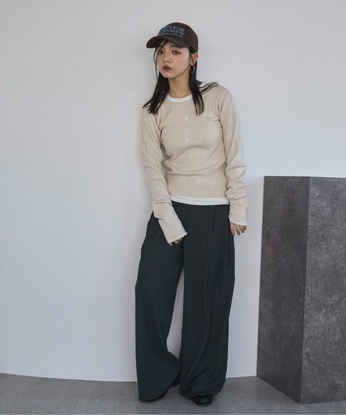 feepur（フェピュール）の「リラックスタックパンツ（スラックス・レディース・チャコールグレー/ベージュ/ブラック・SMALL/MEDIUM）」の22枚目の写真