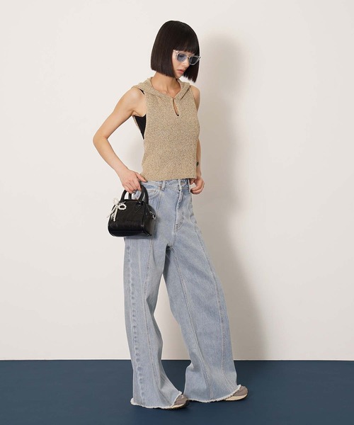 人気アイテム＞バックオープンニットフーディー（ニット