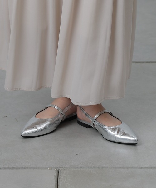 COLONY 2139（コロニートゥーワンスリーナイン）の「ワンストラップポインテッドミュール（サンダル・レディース・シルバー/ブラック・LARGE/MEDIUM）」の11枚目の写真