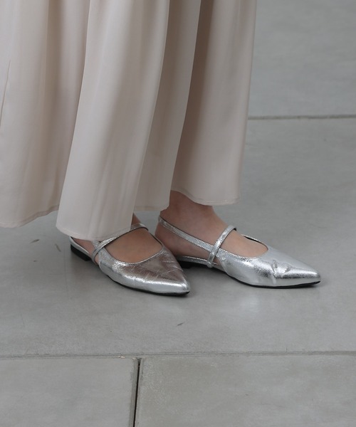 COLONY 2139（コロニートゥーワンスリーナイン）の「ワンストラップポインテッドミュール（サンダル・レディース・シルバー/ブラック・LARGE/MEDIUM）」の12枚目の写真