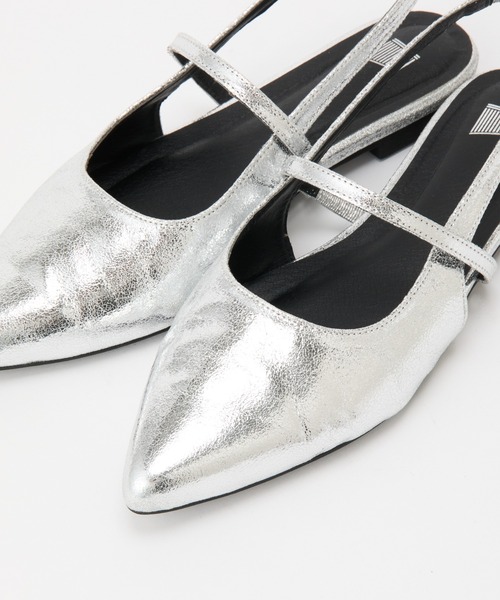 COLONY 2139（コロニートゥーワンスリーナイン）の「ワンストラップポインテッドミュール（サンダル・レディース・シルバー/ブラック・LARGE/MEDIUM）」の20枚目の写真