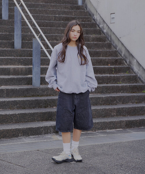 WHIMSIC（ウィムジック）の「【UNISEX】プリントロゴスウェット”LOOPY FRUITS”（スウェット・メンズ・グレー/ネイビー・FREE）」の3枚目の写真