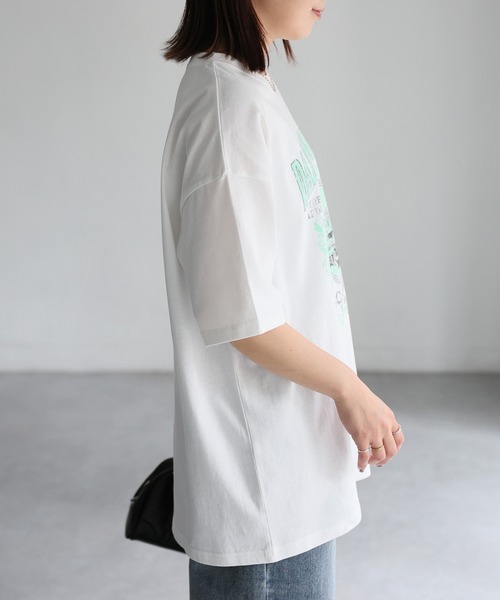 Riberry(リベリー)の「カレッジロゴヴィンテージライクピグメントTシャツ(Tシャツ/カットソー・レディース・グレー系1/ホワイト系1/ホワイト系2/グレー系2・FREE)」の10枚目の写真