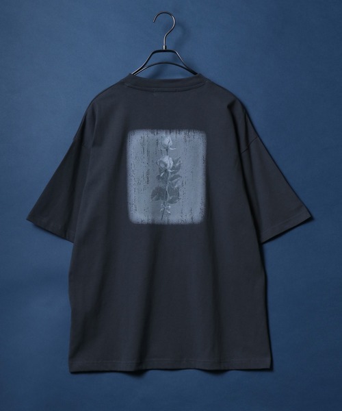 ANPAS(アンパス)の「Vintage-like Flower Design Print T-Shirt/ヴィンテージライク フラワープリントデザイン 半袖 Tシャツ レディース メンズ(Tシャツ/カットソー・メンズ・ブラック系その他4/ブラック系その他/ブラック系その他3/ブラック系その他2・M/L/LL)」の17枚目の写真