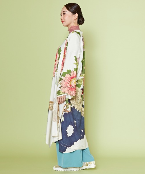 倭物やカヤ(ワモノヤカヤ)の「【倭物やカヤ】花鳥UV長羽織(カーディガン/ボレロ・レディース・レッド/ホワイト/ブラック/ネイビー・FREE)」の10枚目の写真