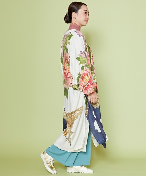 倭物やカヤ(ワモノヤカヤ)の「【倭物やカヤ】花鳥UV長羽織(カーディガン/ボレロ・レディース・レッド/ホワイト/ブラック/ネイビー・FREE)」の13枚目の写真