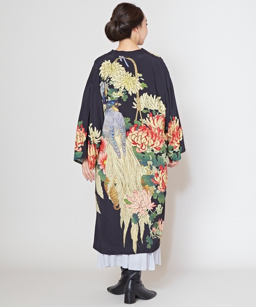 倭物やカヤ(ワモノヤカヤ)の「【倭物やカヤ】花鳥UV長羽織(カーディガン/ボレロ・レディース・レッド/ホワイト/ブラック/ネイビー・FREE)」の17枚目の写真